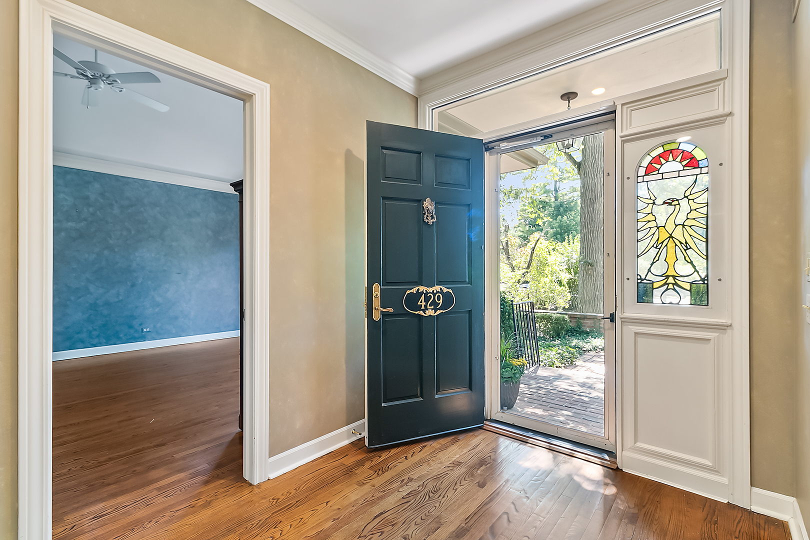 429 Warwick Road Kenilworth, IL 60043 - Photo 5 of 33