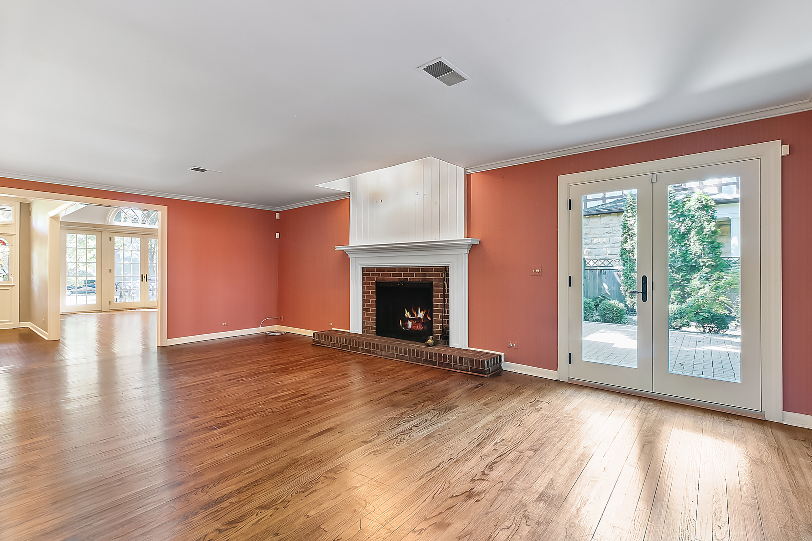 429 Warwick Road Kenilworth, IL 60043 - Photo 8 of 33