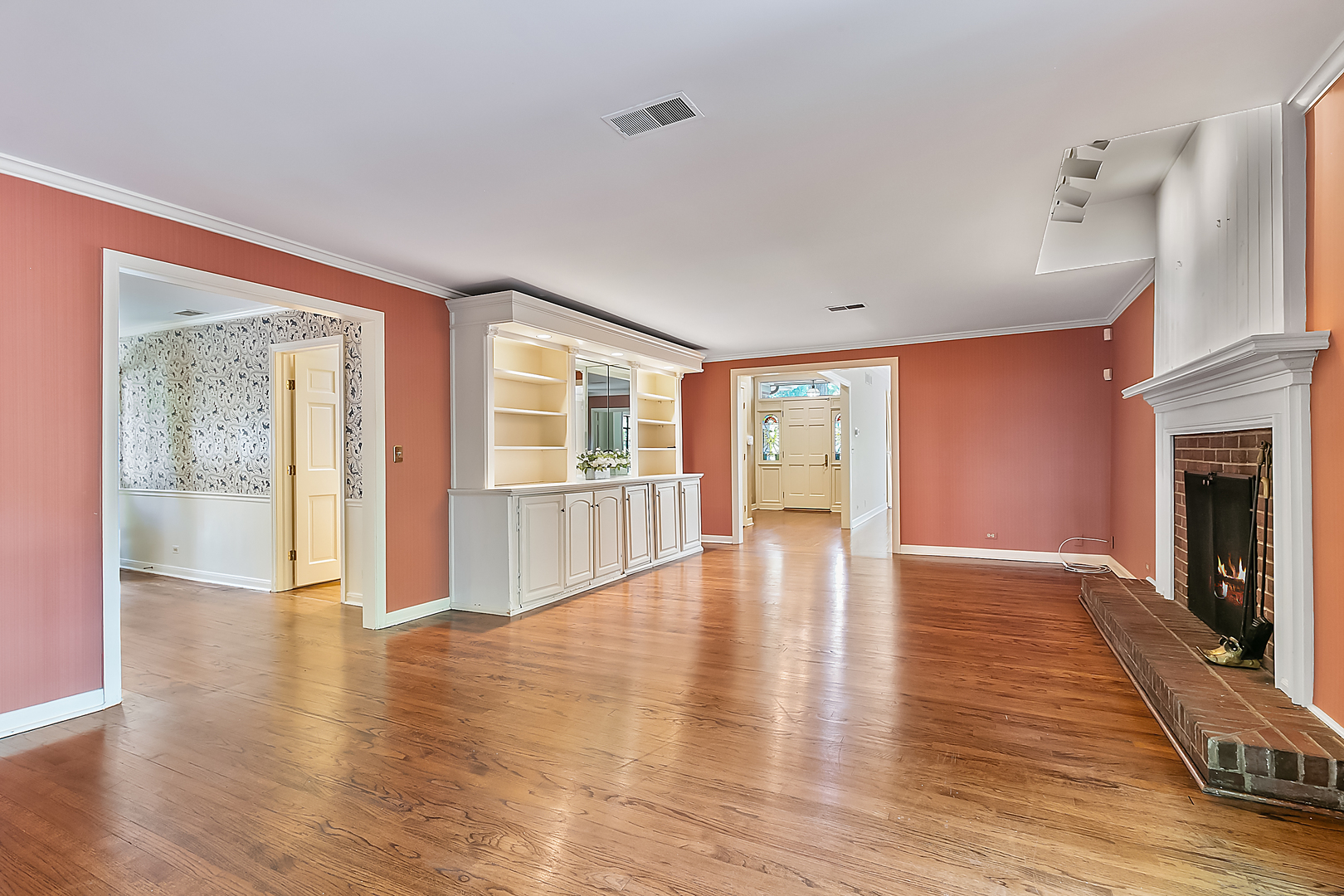 429 Warwick Road Kenilworth, IL 60043 - Photo 9 of 33