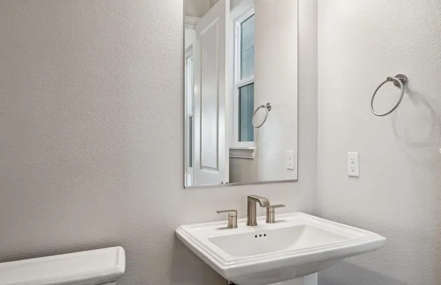 $2,641,149 | 2512 Sage Street, San Mateo, CA 94403