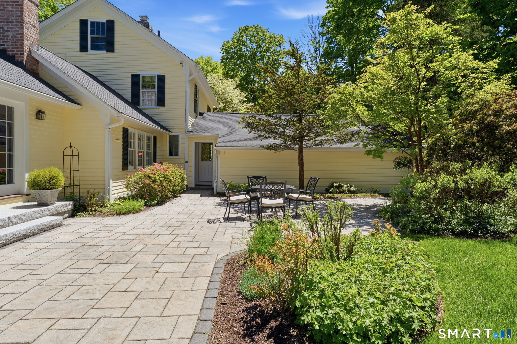 32 Juniper Road Bloomfield, CT 06002 - Photo 12 of 38