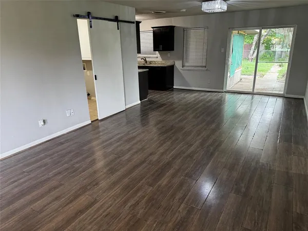 $1,995 | 2607 Clearview Circle, Dallas, TX 75233