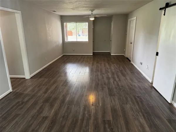 $1,995 | 2607 Clearview Circle, Dallas, TX 75233