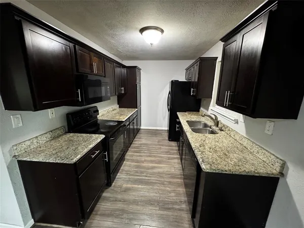 $1,995 | 2607 Clearview Circle, Dallas, TX 75233