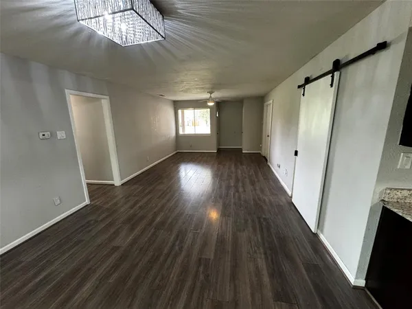 $1,995 | 2607 Clearview Circle, Dallas, TX 75233