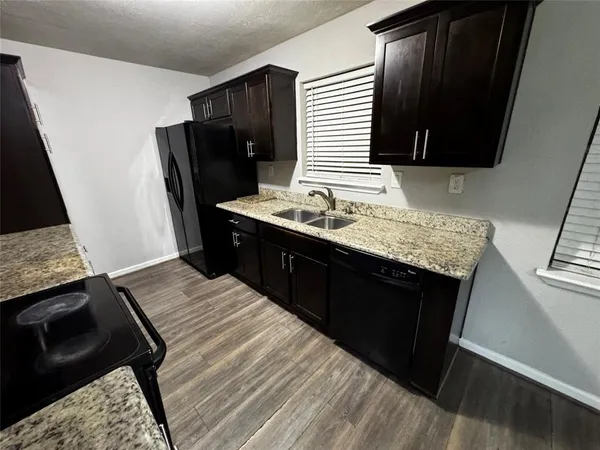 $1,995 | 2607 Clearview Circle, Dallas, TX 75233