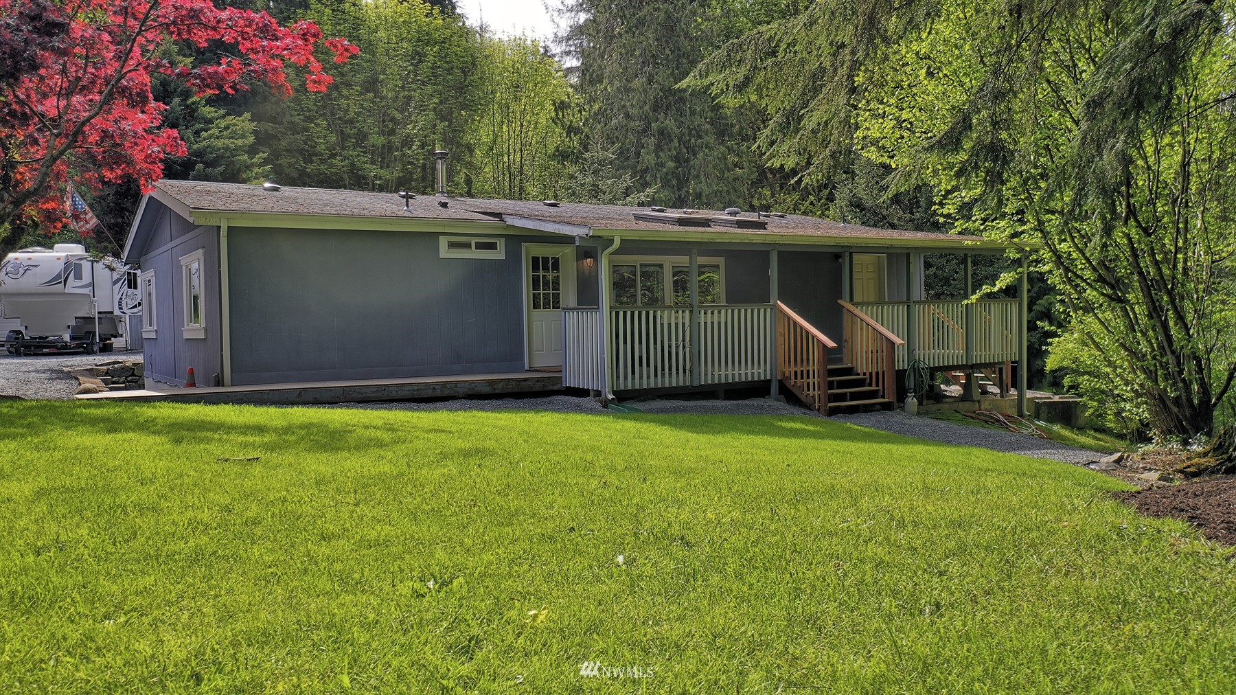 6320 Robe Menzel Road Granite Falls, WA 98252 - Photo 3 of 27 front view of a house with a yard
