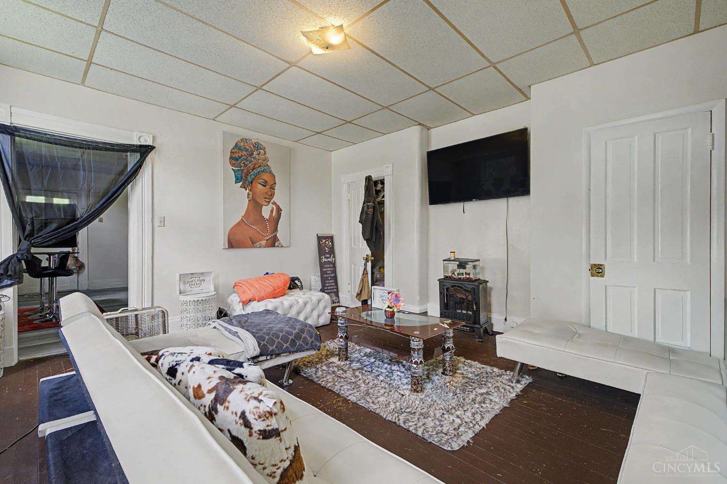 1246 Quebec Road Cincinnati, OH 45205 - Photo 12 of 40
