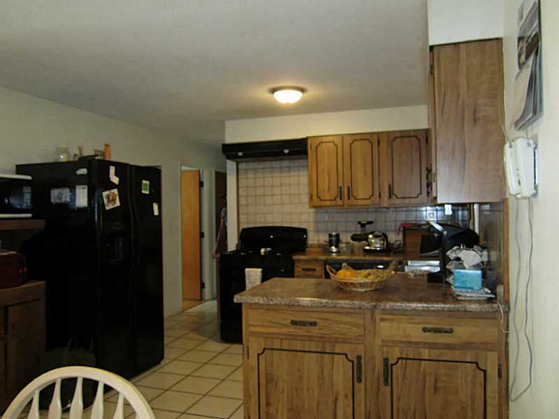 80 Rodney Road Warwick, RI 02889 - Photo 6 of 13 Kitchen.