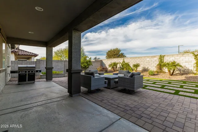$625,000 | 16064 West Soft Wind Drive, Surprise, AZ 85387
