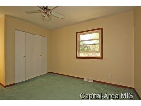 7 Swannanoa Rochester, IL 62563 - Photo 11 of 18