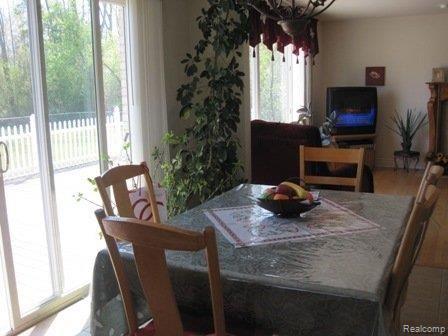 Breakfast Area.jpg