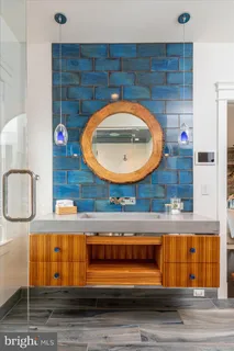 $2,950,000 | 761 10th Street Southeast, Washington, DC 20003