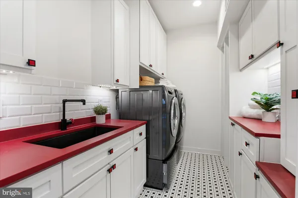 $2,950,000 | 761 10th Street Southeast, Washington, DC 20003