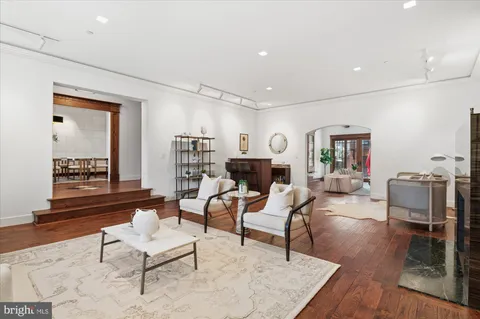 $2,950,000 | 761 10th Street Southeast, Washington, DC 20003
