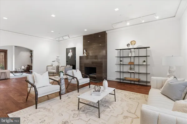 $2,950,000 | 761 10th Street Southeast, Washington, DC 20003