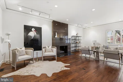 $2,950,000 | 761 10th Street Southeast, Washington, DC 20003