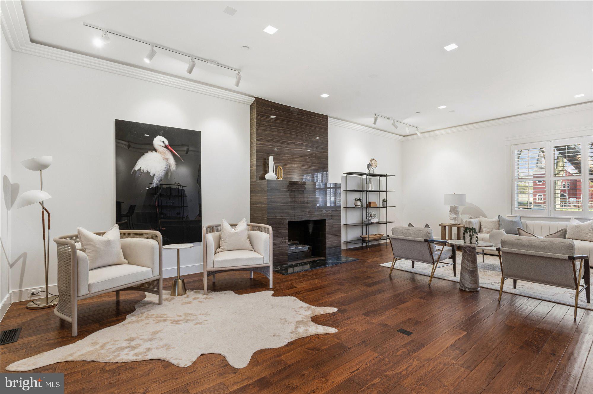 761 10th Street Southeast Washington, DC 20003 - Photo 10 of 64