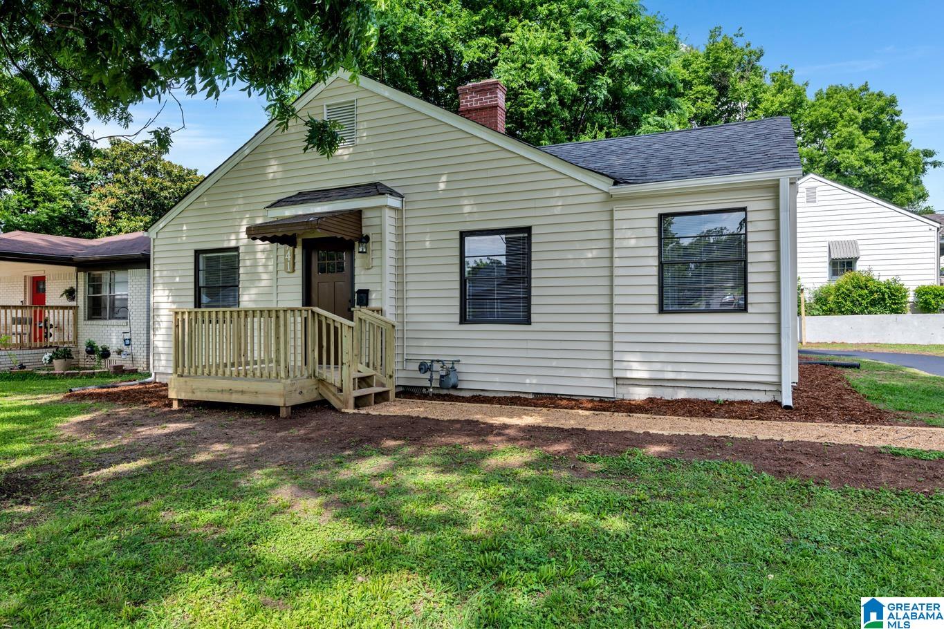 741 Center Place Birmingham, AL 35211 - Photo 2 of 26