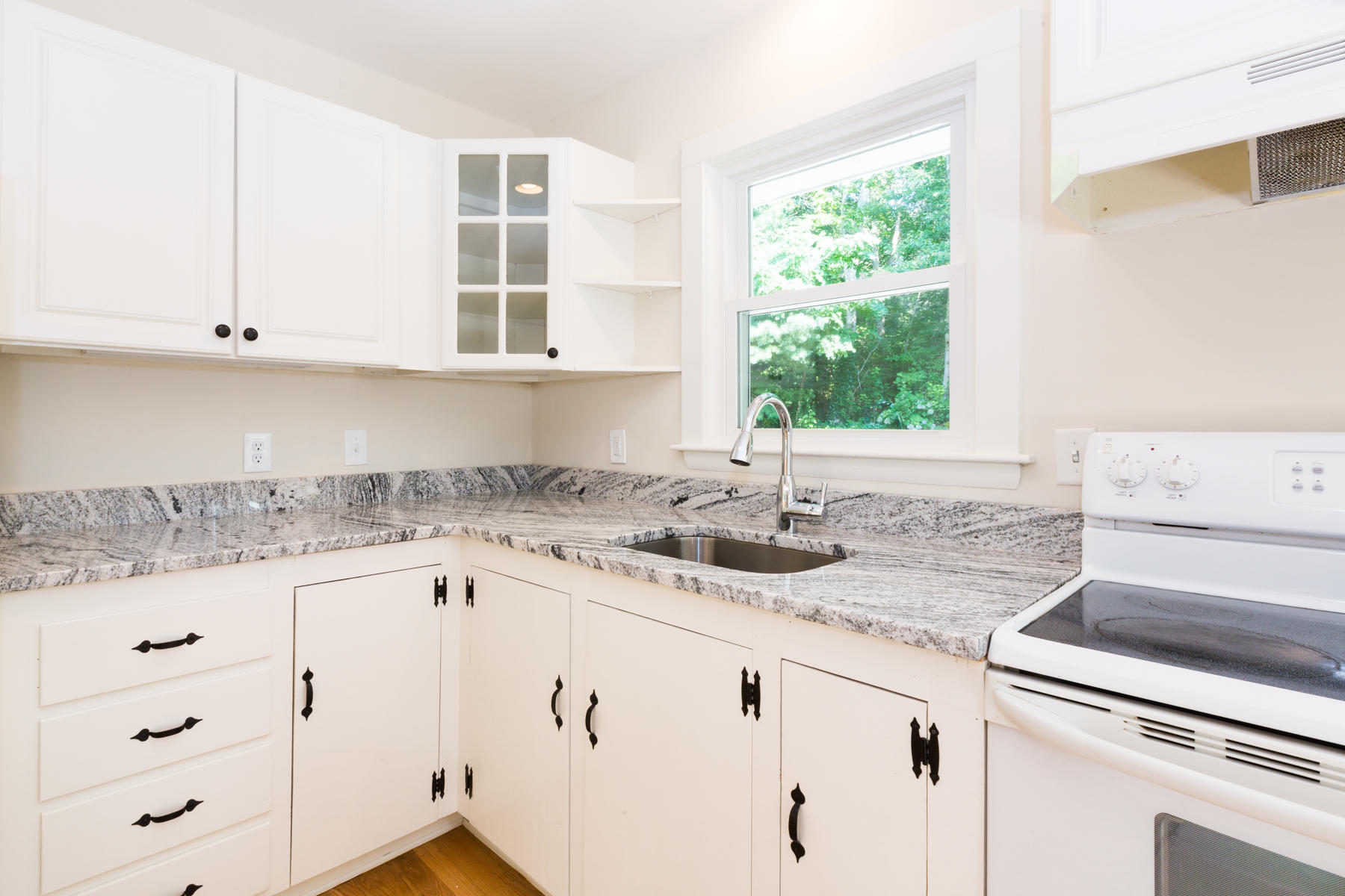 185 Tonset Road Orleans, MA 02653 - Photo 9 of 17 185TonsetRd-27-Orleans-w