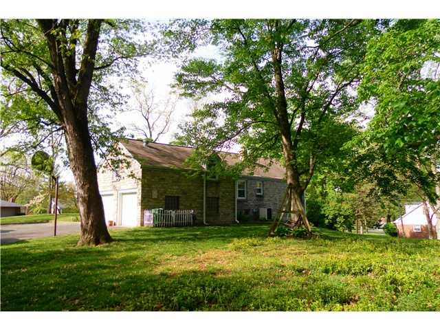 716 West Banta Road Indianapolis, IN 46217 - Photo 17 of 20 Gallery Image 17