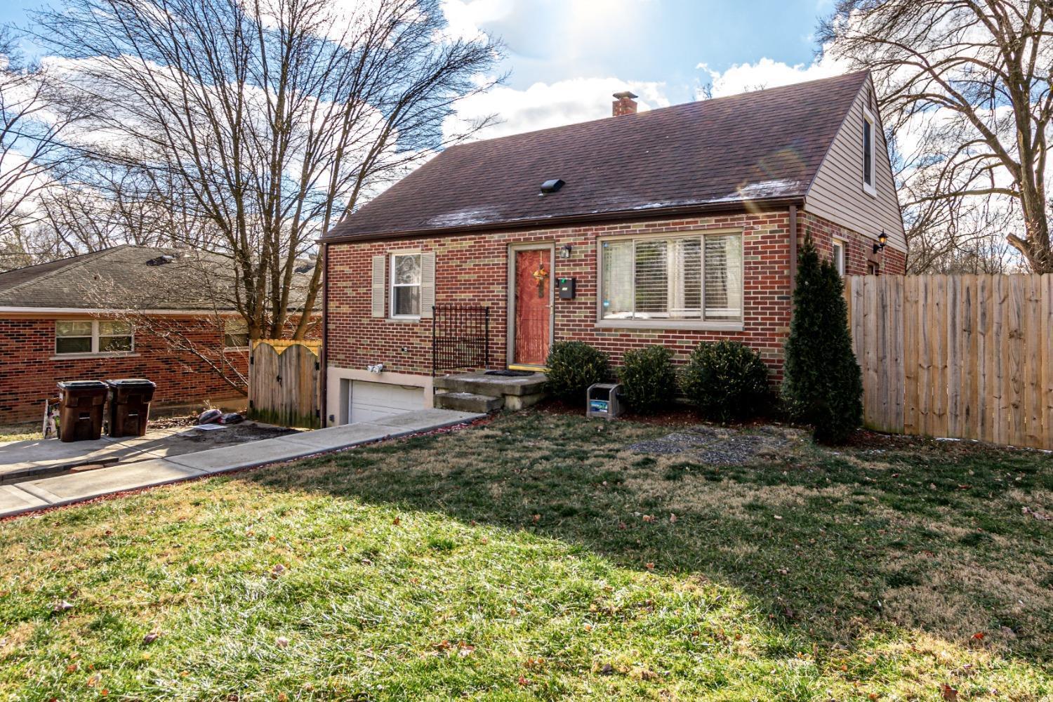 111 Riddle Road Woodlawn, OH 45215 - Photo 3 of 25
