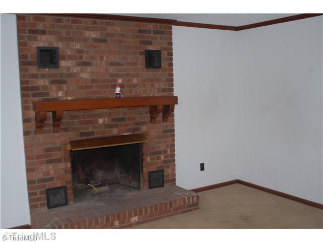 1281 Tellowee Road Eden, NC 27288 - Photo 3 of 13 Den/Family/Great Room.