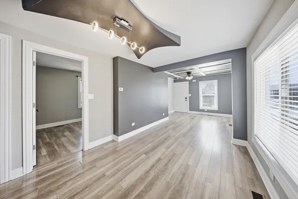 $2,300 | 810 Superior Street, Aurora, IL 60505