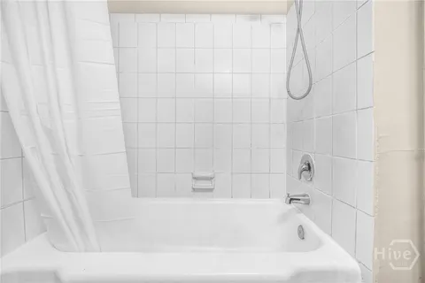 $325,000 | 19 Columbus Drive, Savannah, GA 31405