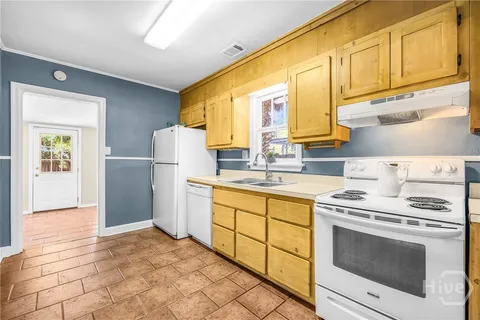 $325,000 | 19 Columbus Drive, Savannah, GA 31405