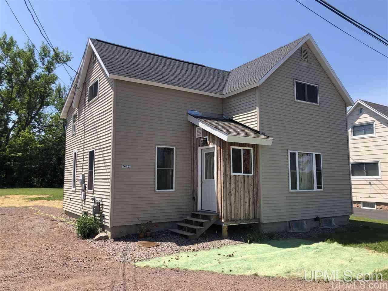 24923 Chestnut Street Calumet, MI 49913 - Photo 2 of 26