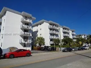 $1,750 | 1801 South Treasure Drive, Unit 320, North Bay Village, FL 33141