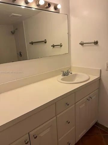 $1,750 | 1801 South Treasure Drive, Unit 320, North Bay Village, FL 33141