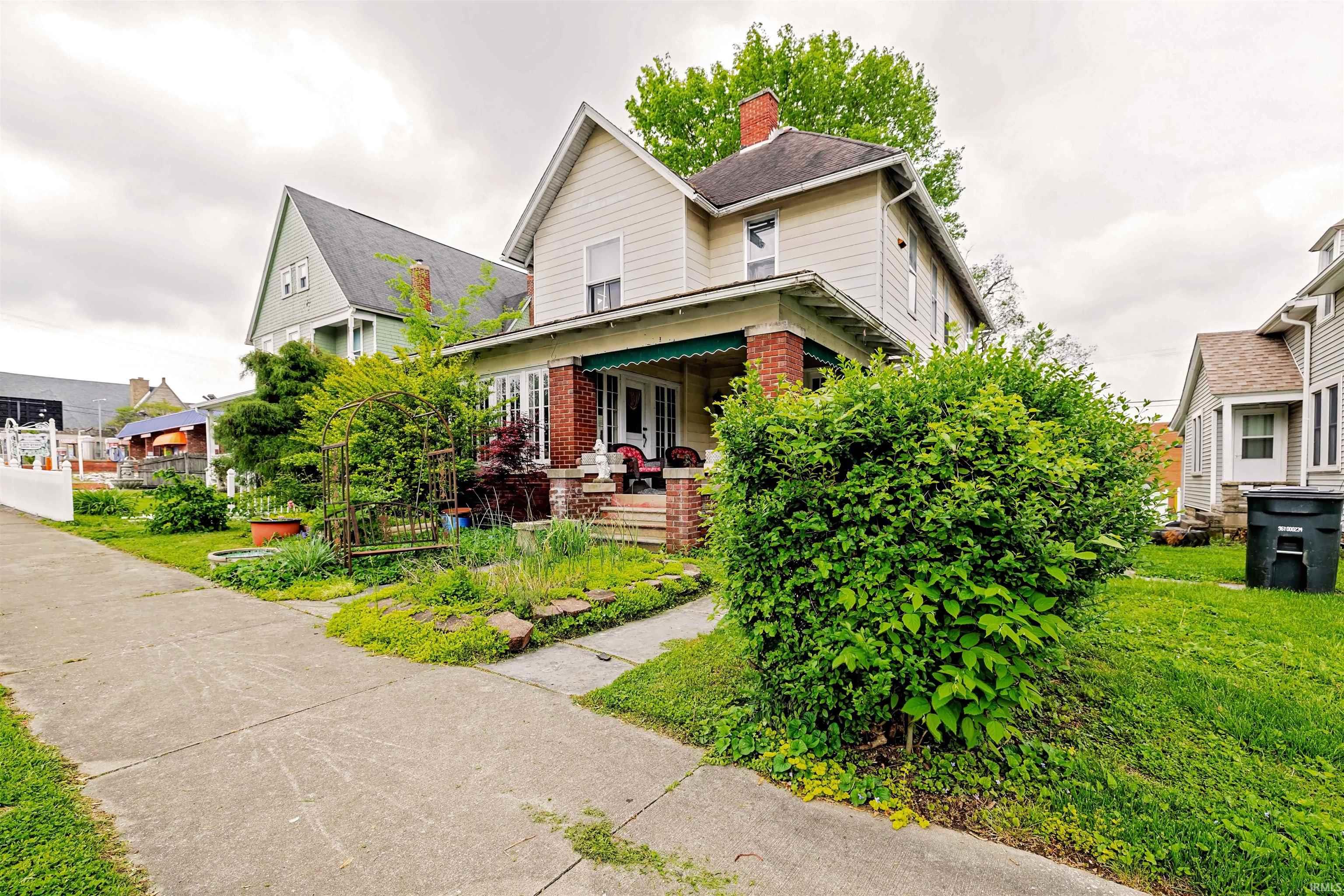 1218 15th Street Bedford, IN 47421 - Photo 2 of 36