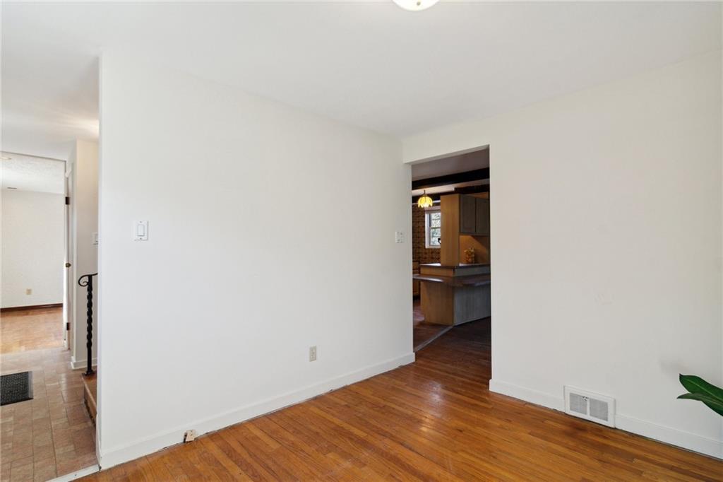 1406 Washington Road Pittsburgh, PA 15228 - Photo 6 of 30 Gallery Image 6