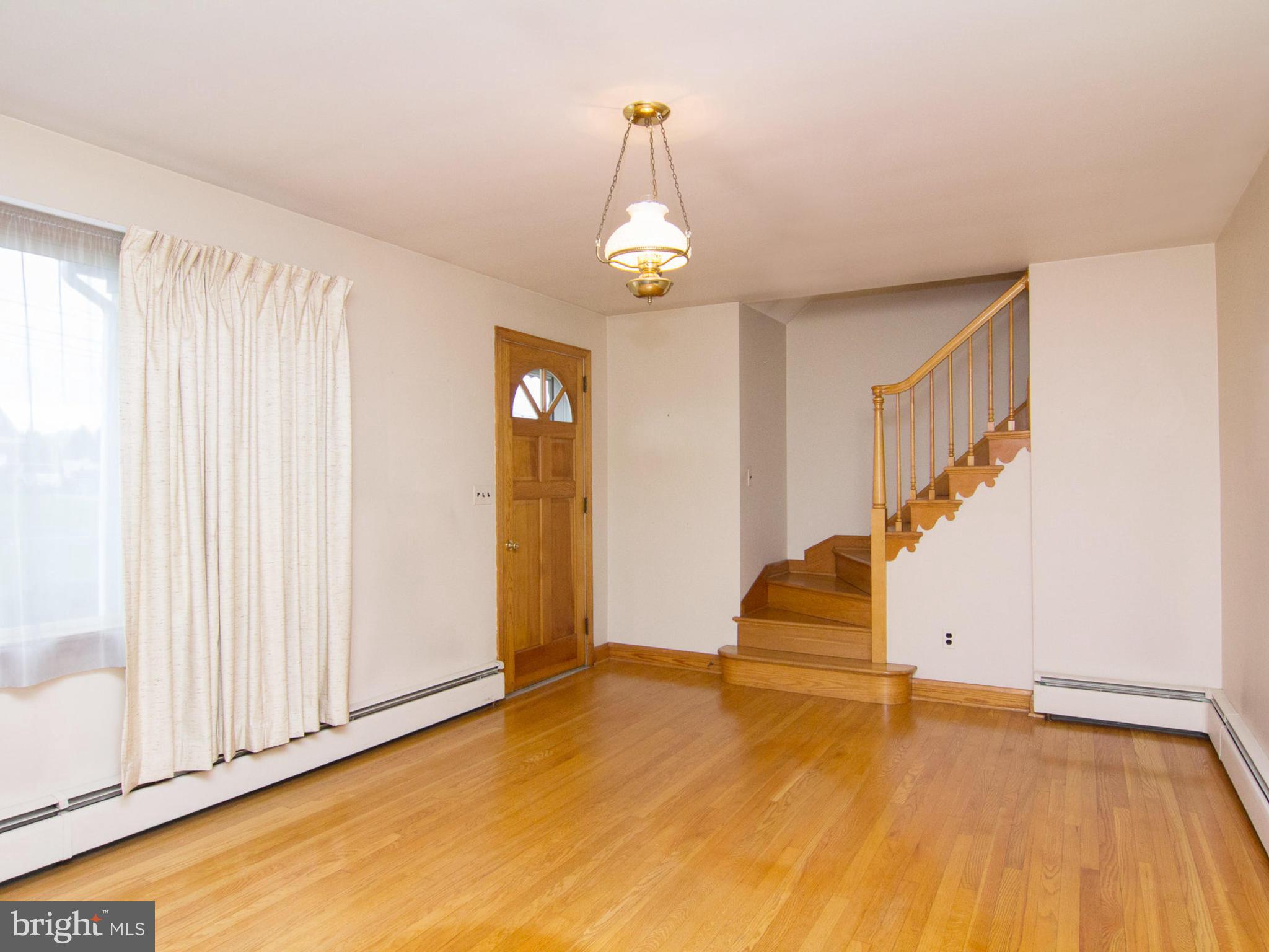 1439 Fairmount Road Hampstead, MD 21074 - Photo 21 of 30 Beautiful wood floors