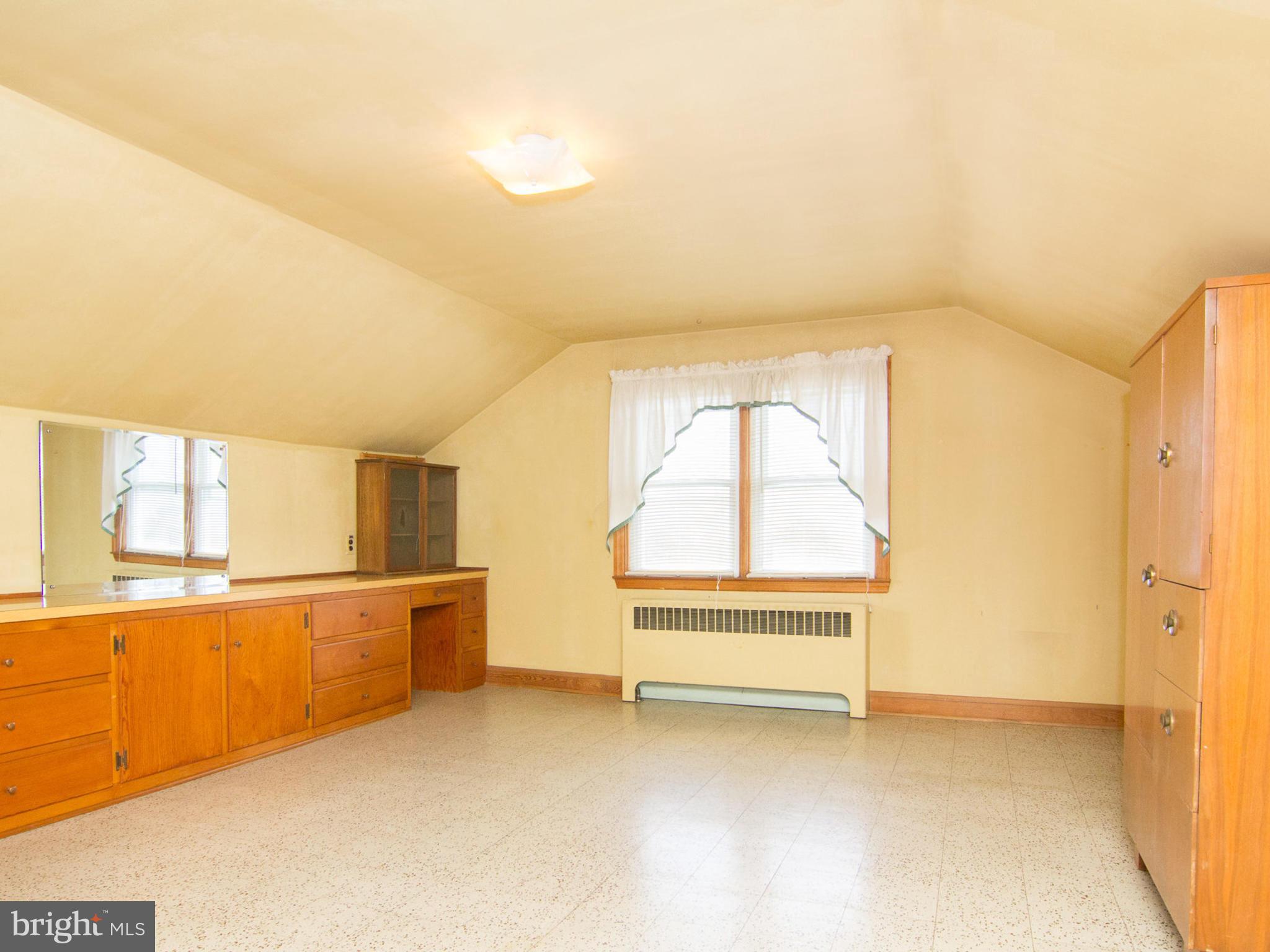 1439 Fairmount Road Hampstead, MD 21074 - Photo 28 of 30 2nd floor 4th bedroom with built-ins