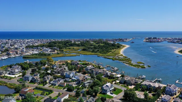 $2,100,000 | 17 Crescent Drive, Brielle, NJ 08730