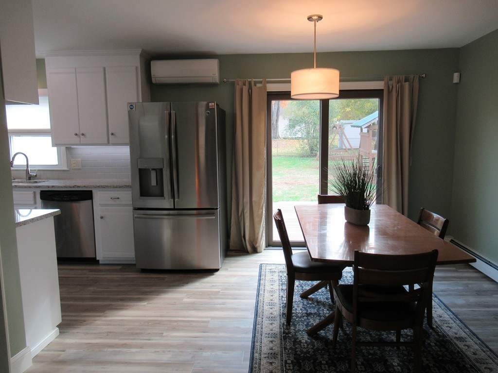211 Marmon Street Springfield, MA 01129 - Photo 4 of 26 Gallery Image 4