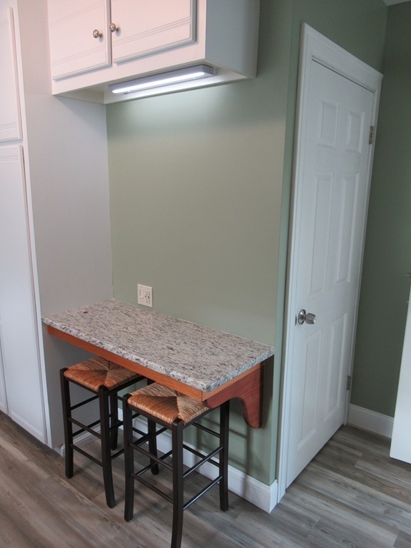 211 Marmon Street Springfield, MA 01129 - Photo 9 of 26 Gallery Image 9