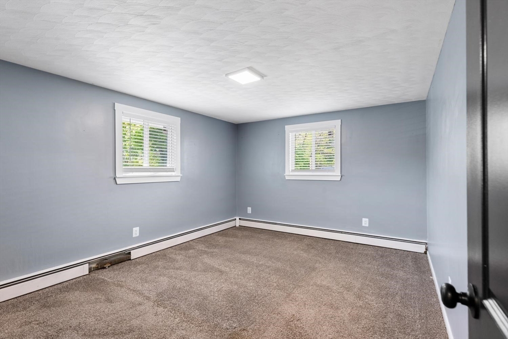 53 Longhill Road Lynn, MA 01904 - Photo 16 of 33