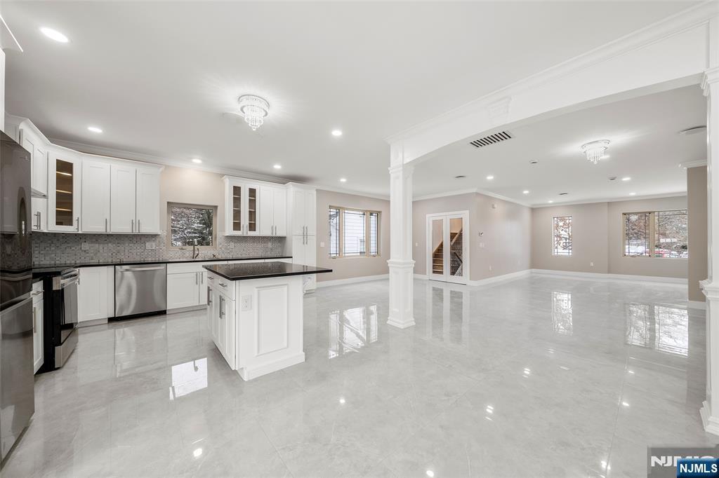 25 East Winant Avenue Ridgefield Park, NJ 07660 - Photo 15 of 46