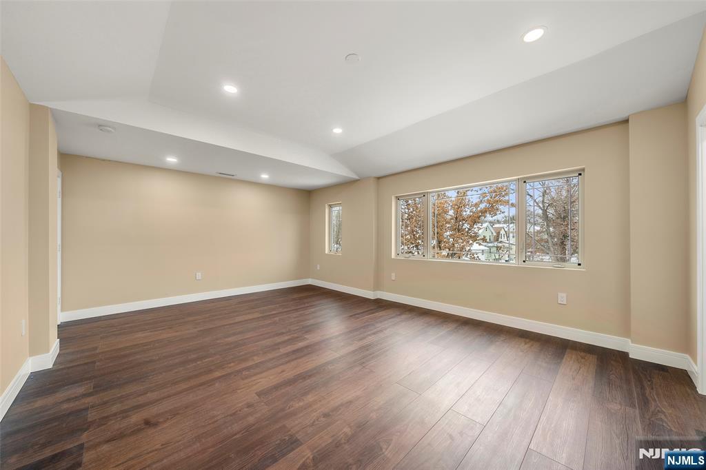 25 East Winant Avenue Ridgefield Park, NJ 07660 - Photo 24 of 46