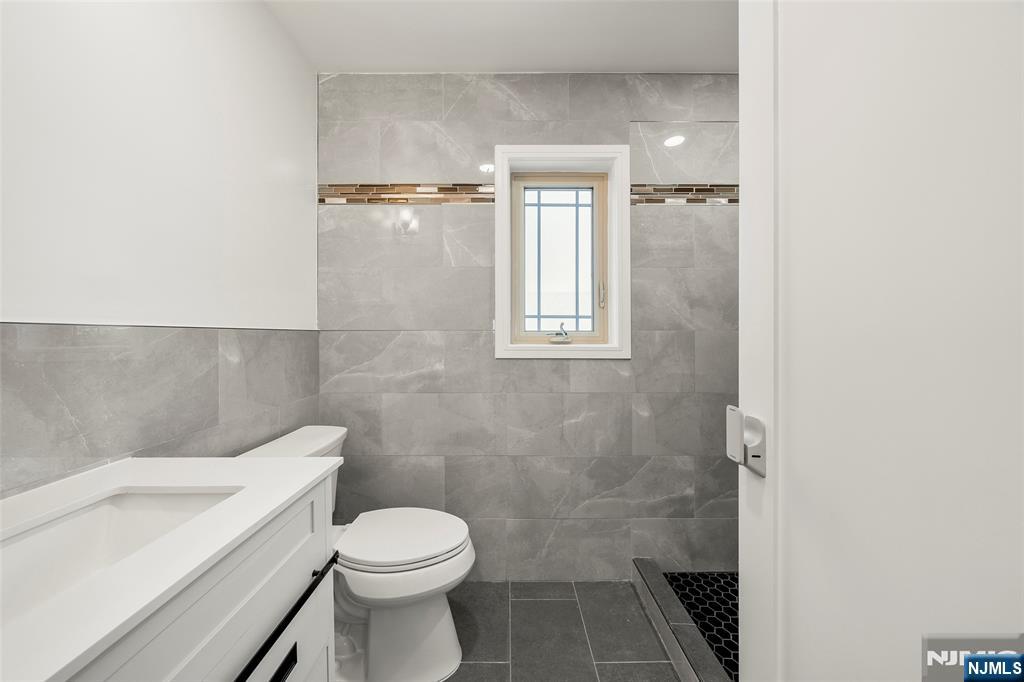 25 East Winant Avenue Ridgefield Park, NJ 07660 - Photo 28 of 45