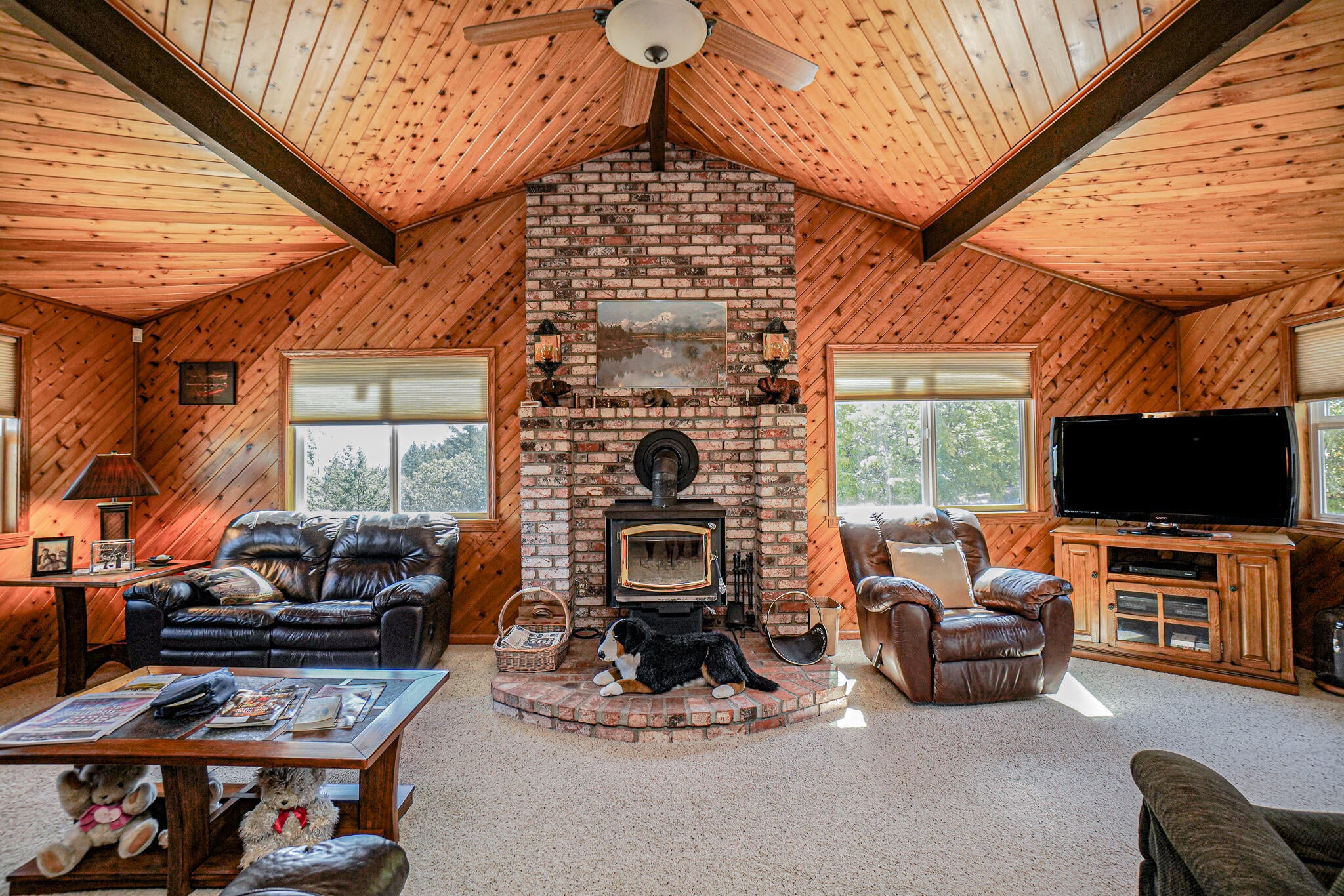 2105 Knowles Road Medford, OR 97501 - Photo 5 of 40 DSC00202