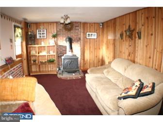 383 Jackson Road Mantua, NJ 08051 - Photo 2 of 5 Family Room