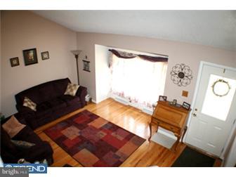 383 Jackson Road Mantua, NJ 08051 - Photo 4 of 5 Living Room