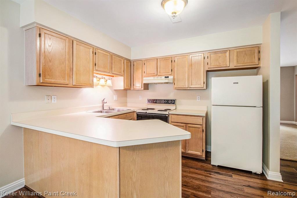 2351 Rochelle Park Drive Rochester Hills, MI 48309 - Photo 5 of 20