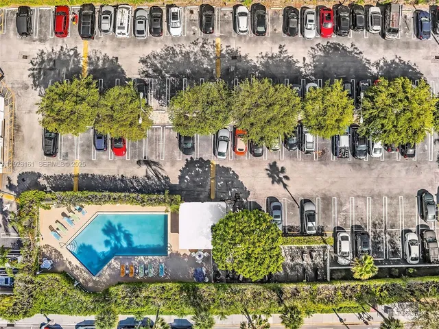 $3,500 | 1881 Washington Avenue, Unit 16E, Miami Beach, FL 33139