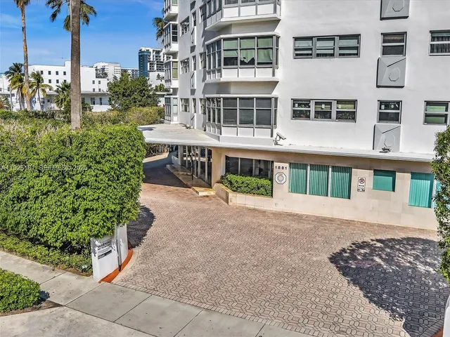 $3,500 | 1881 Washington Avenue, Unit 16E, Miami Beach, FL 33139